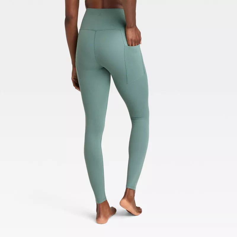 TARGET: Women's Everyday Soft Ultra High-Rise Pocketed Leggings 27" - All in Motion™